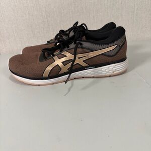 Asics Patriot 11 Twist Umeboshi Frosted Almond women size 10.5